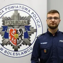 Zobacz zdjęcie: starszy posterunkowy Arkadiusz Domański
