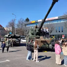Zobacz zdjęcie: Piknik wojskowy w Bolesławcu