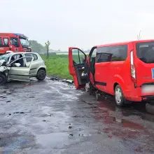 Zobacz zdjęcie: Wypadek między Legnickim Polem a Biskupicami