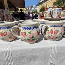 Zobacz zdjęcie: Piękne wyroby ceramiczne na stoisku Lady Blue w rynku