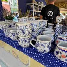 Zobacz zdjęcie: Piękne wyroby ceramiczne na stoisku Lady Blue w rynku