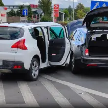 Переглянути фотографію: Зіткнення трьох автомобілів у центрі Lubania