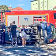 Zobacz zdjęcie: Wypadek koło stadionu. Jedna osoba ranna