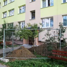 Zobacz zdjęcie: Wyciek gazu przy bloku na Bielskiej w Bolesławcu