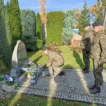 Zobacz zdjęcie: Żołnierze oddali hołd tym, którzy odeszli. „Nigdy o Was nie zapomnimy”