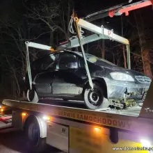 Zobacz zdjęcie: Znak i auto po pościgu