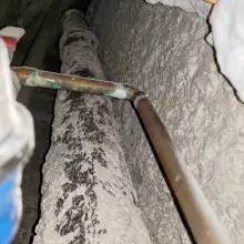 Переглянути фотографію: Системи в квартирах мешканців. Порожнини заповнили піною