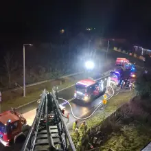 Zobacz zdjęcie: Nocny pożar budynku w Nowogrodźcu