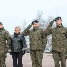 Zobacz zdjęcie: Złożenie hołdu poległemu żołnierzowi