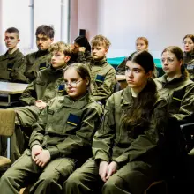 Zobacz zdjęcie: Młodzież z II LO w 23 Pułku Artylerii