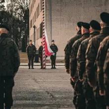 Zobacz zdjęcie: Apel w pancernej brygadzie