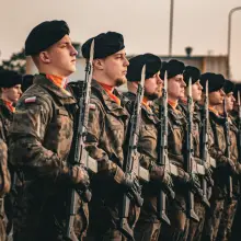 Zobacz zdjęcie: Apel w pancernej brygadzie
