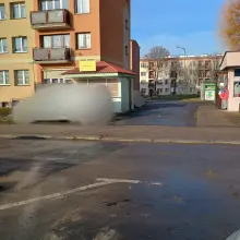 Zobacz zdjęcie: Auta parkujące na Fabrycznej