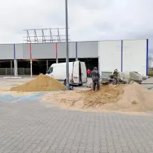 Переглянути фотографію: Реконструкція залу колишнього Tesco у Bolesławiec