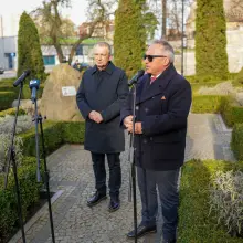 Переглянути фотографію: Вшанували жертв смоленської катастрофи