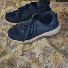Zobacz zdjęcie: Rower i pozostawione buty