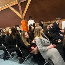 Переглянути фотографію: Прощання з випускниками III LO — квітень 2026