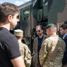 Переглянути фотографію: Незвичайні гості у військовій частині в Болеславці