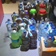 Переглянути фотографію: Нелегальний алкоголь