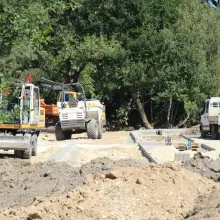 View photo: A roller-skating and inline-skating track is being built