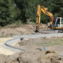 View photo: A roller-skating and inline-skating track is being built