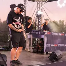 View photo: Rosiu on stage