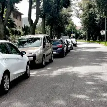 Переглянути фотографію: Дедалі більша проблема з паркуванням у районі лікарні