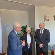 Переглянути фотографію: Урочистість в Управлінні гміни Варта Болеславецька